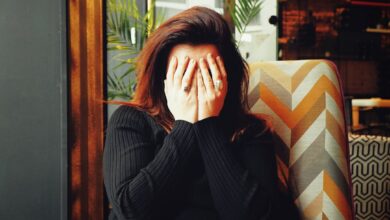 Photo of Pijn aan de binnenkant van je voet: oorzaken en tips voor herstel